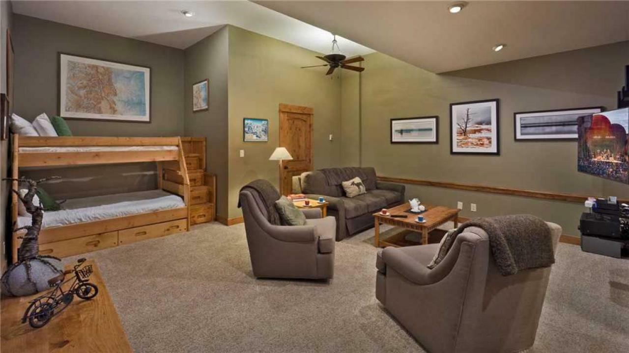 Creekside Chalet: 6br Luxury Private Mountain * Steamboat Springs