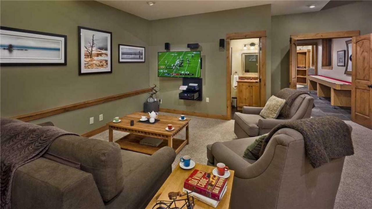 Creekside Chalet: 6br Luxury Private Mountain Holiday home