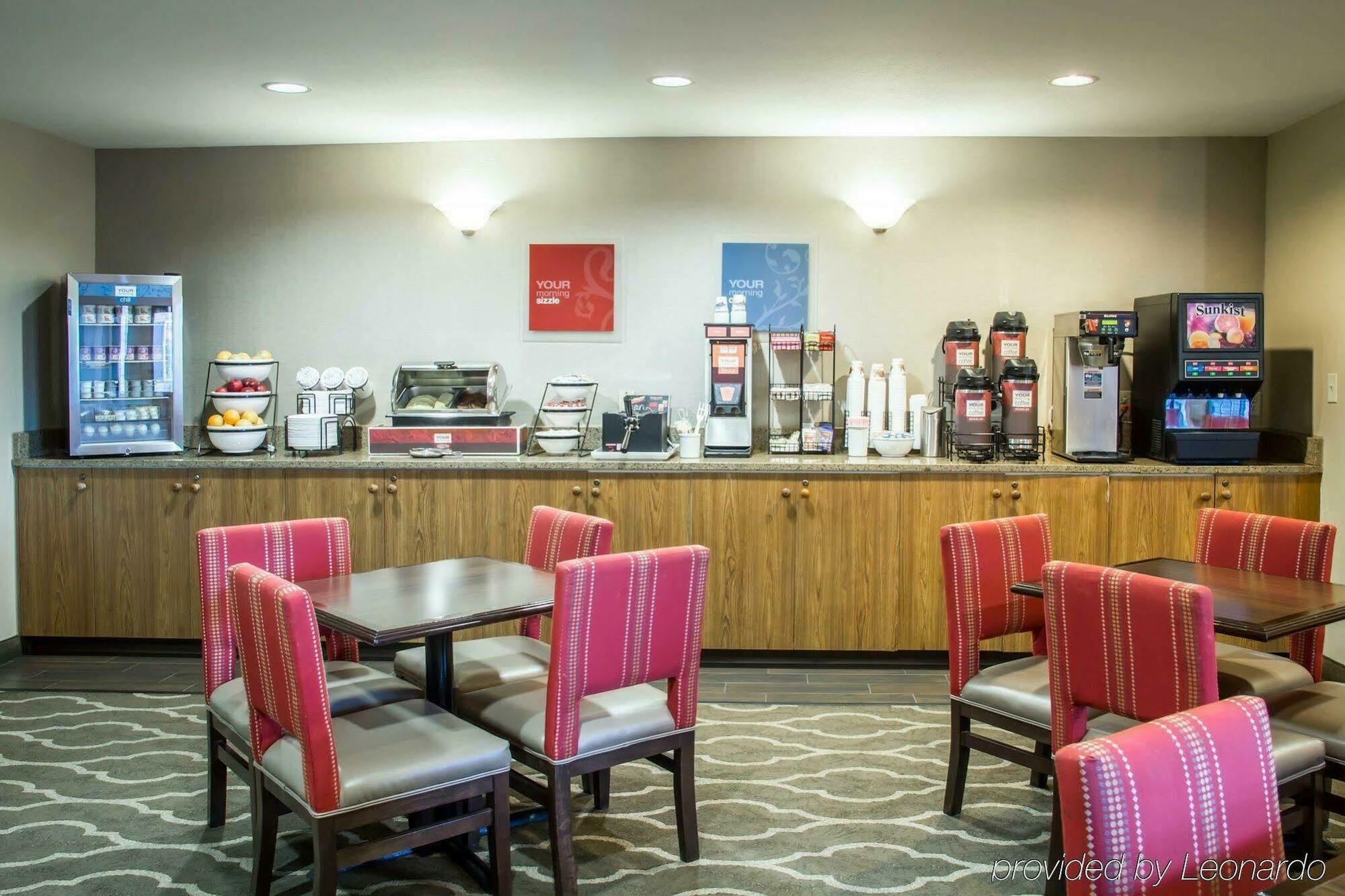 Hotel Comfort & On The Roaring Fork 2*