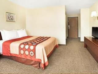 Hotel Super 8 By Wyndham North East Denver 2*