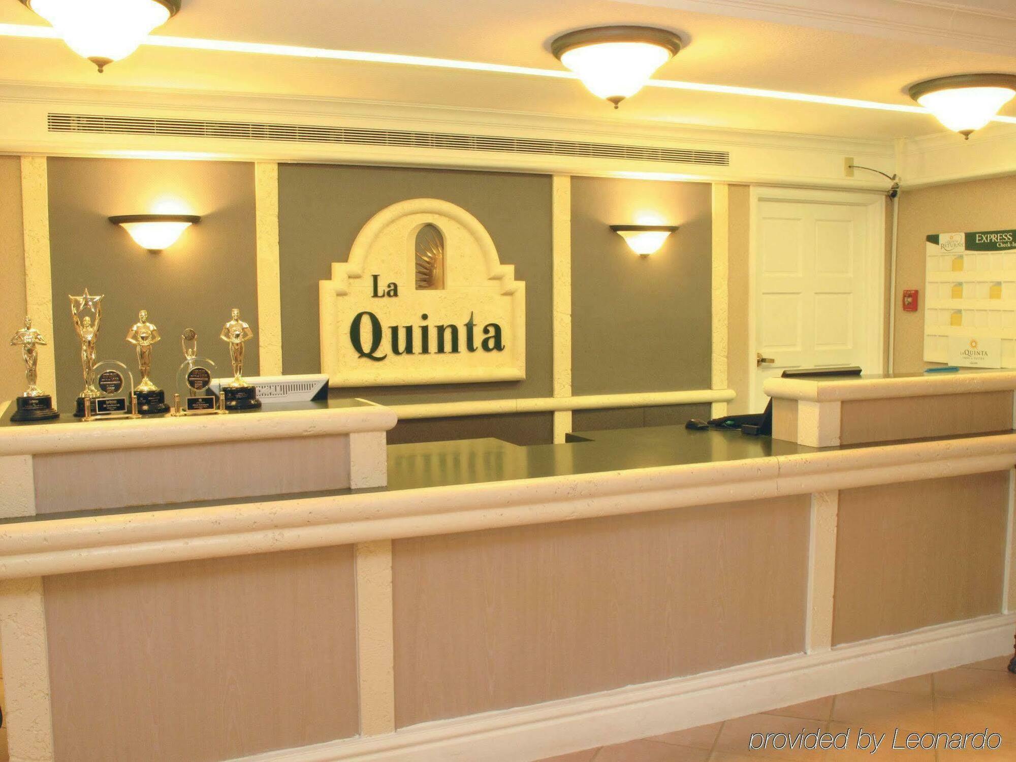 La Quinta By Wyndham Denver 3*