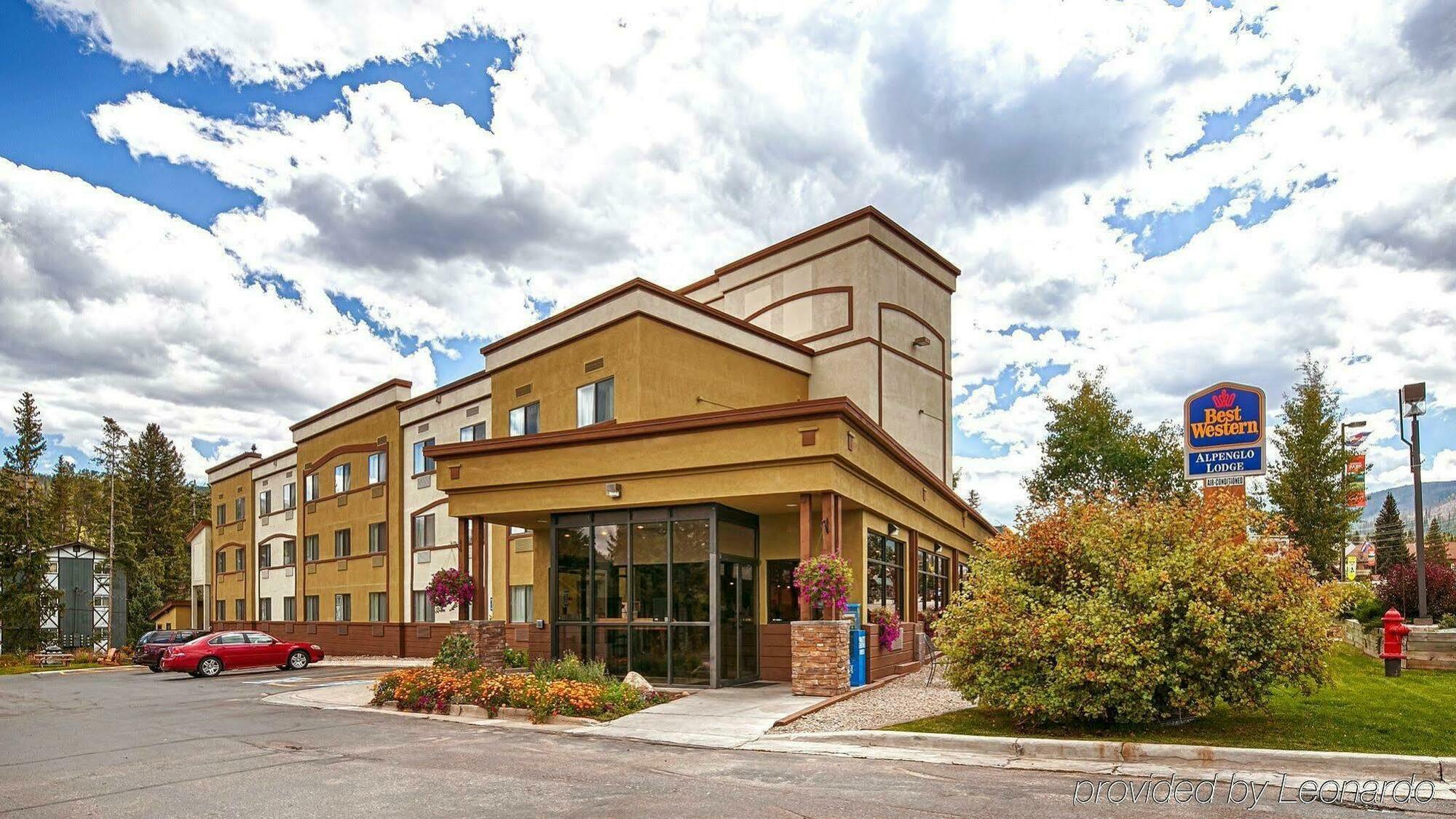 Western Alpenglo Hotel Winter Park