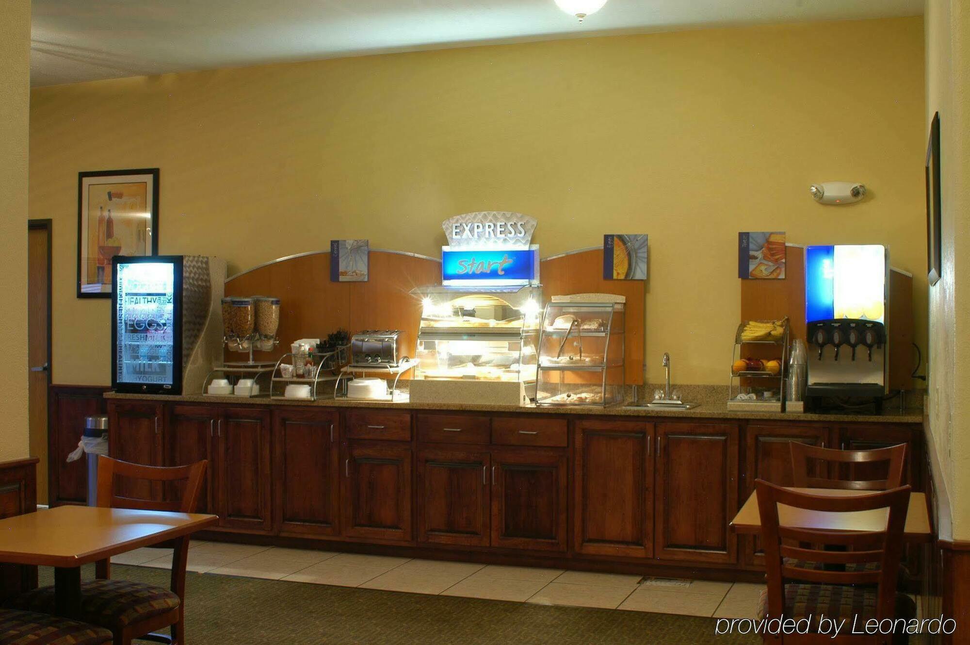 Express & By Ihg 2*