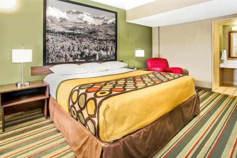 Rodeway Downtown Hotel