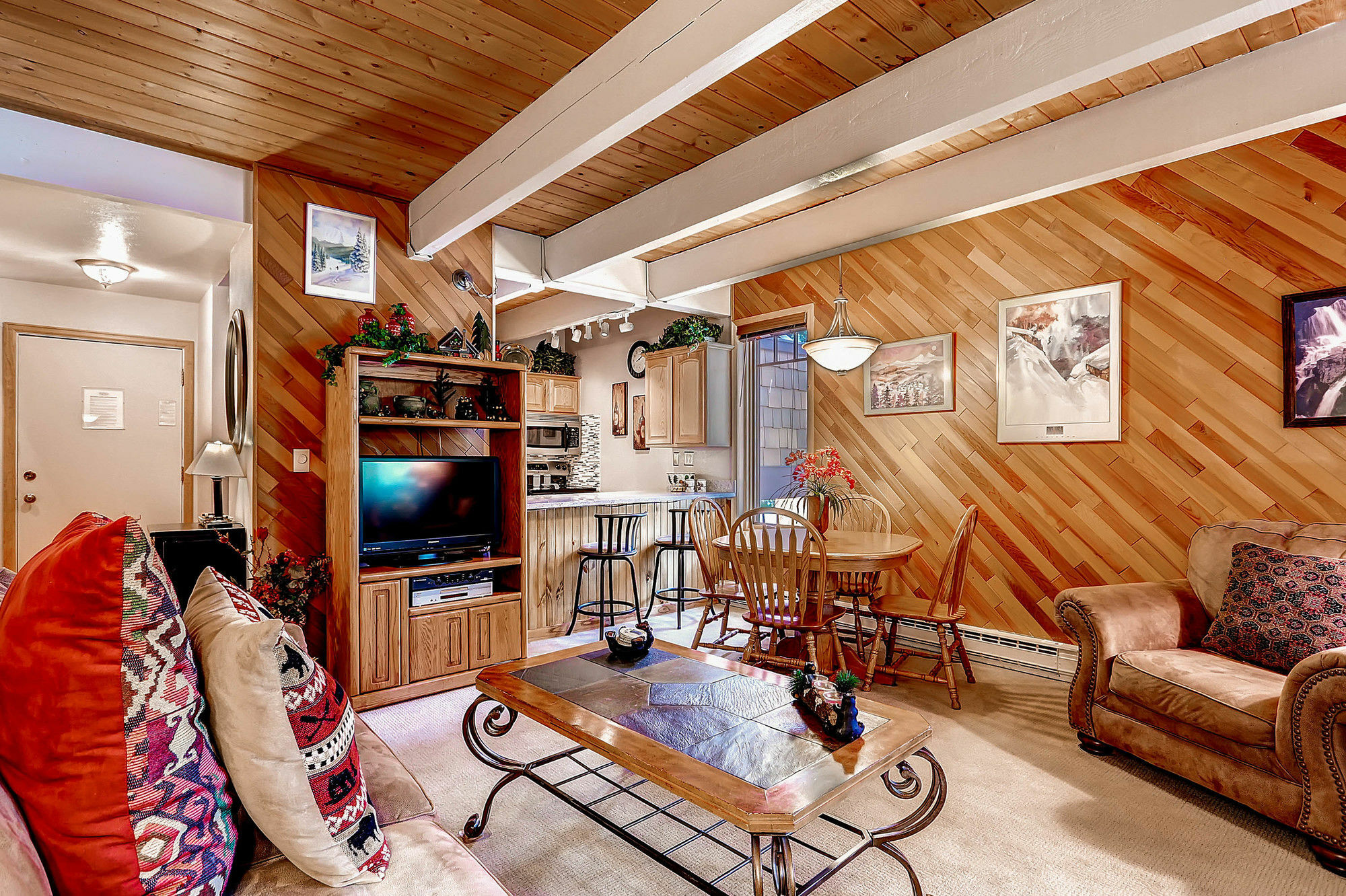 Motherlode By Country Resort 2*