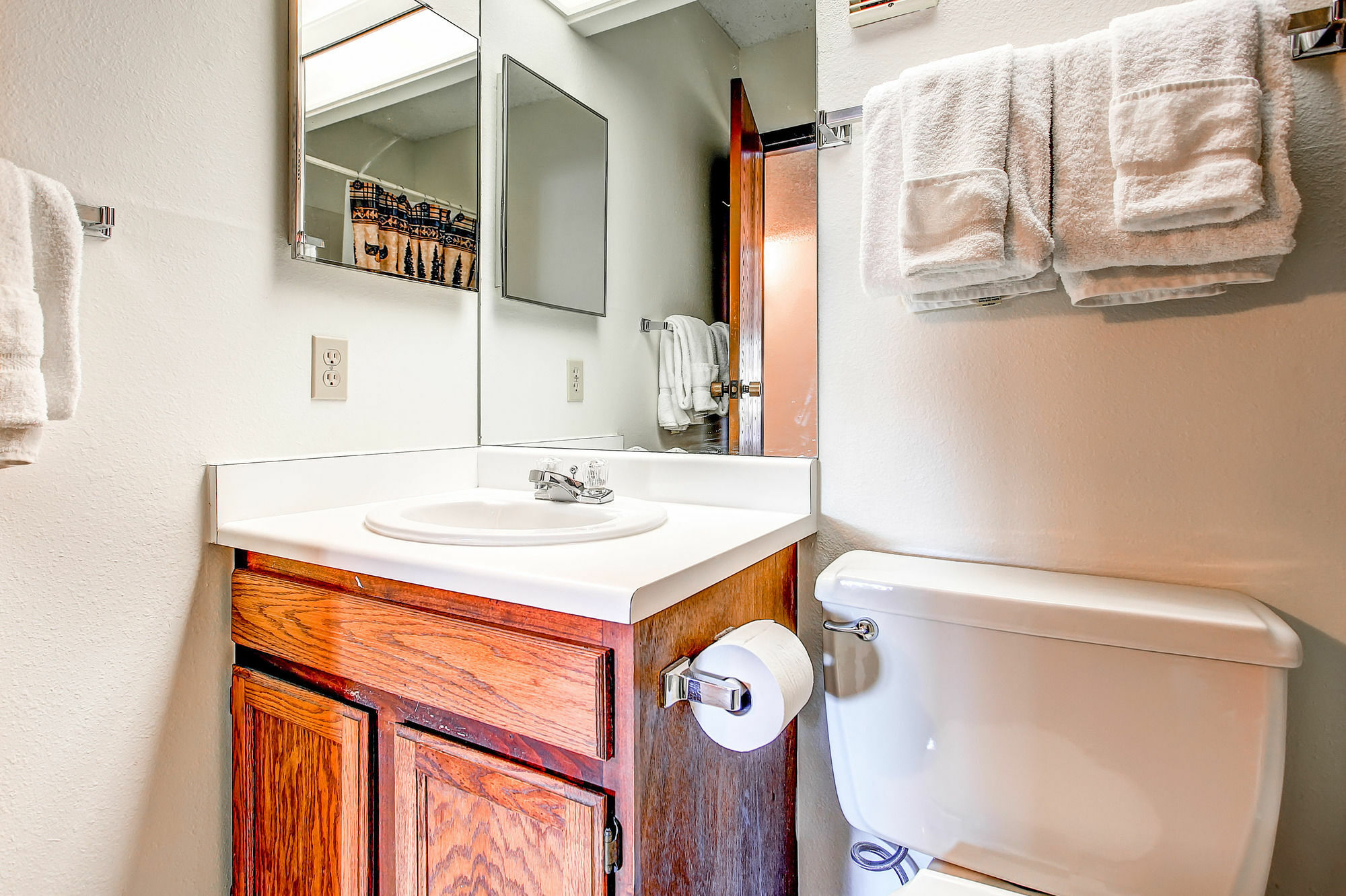 Resort Powderhorn By Country