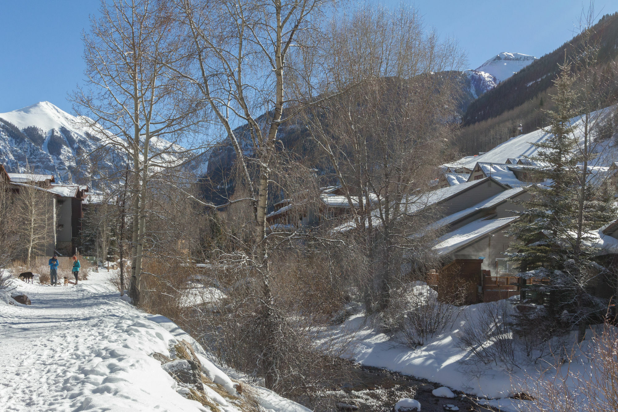 Mountainside 3*