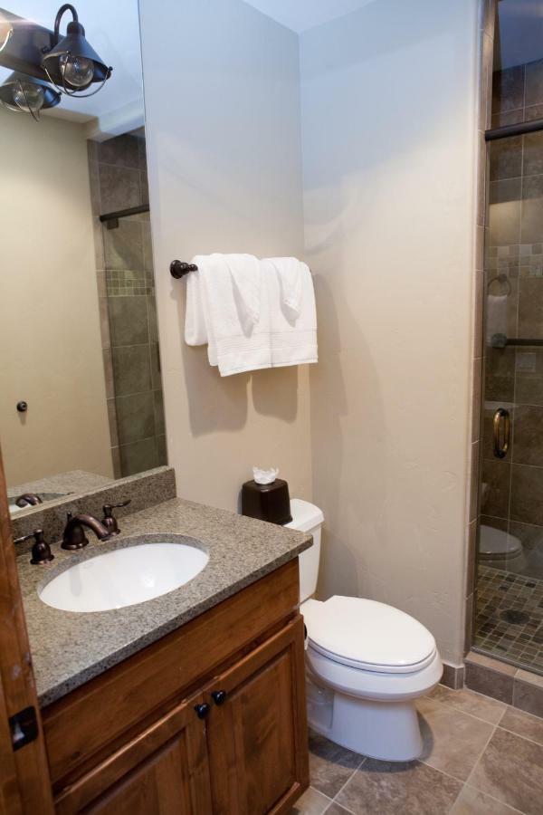 610 West Lionshead Circle Unit 216 Apartamento