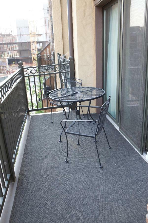 610 West Lionshead Circle Unit 216