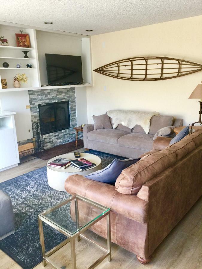 Great Mountain View, Walk To Lions Head Gondola. Walk A Little, Save A Lot Apartment
