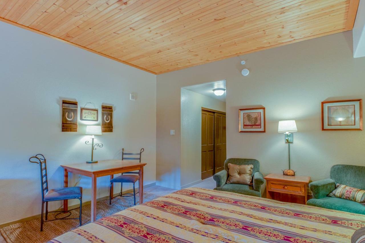 Hotel Gateway Getaway Keystone