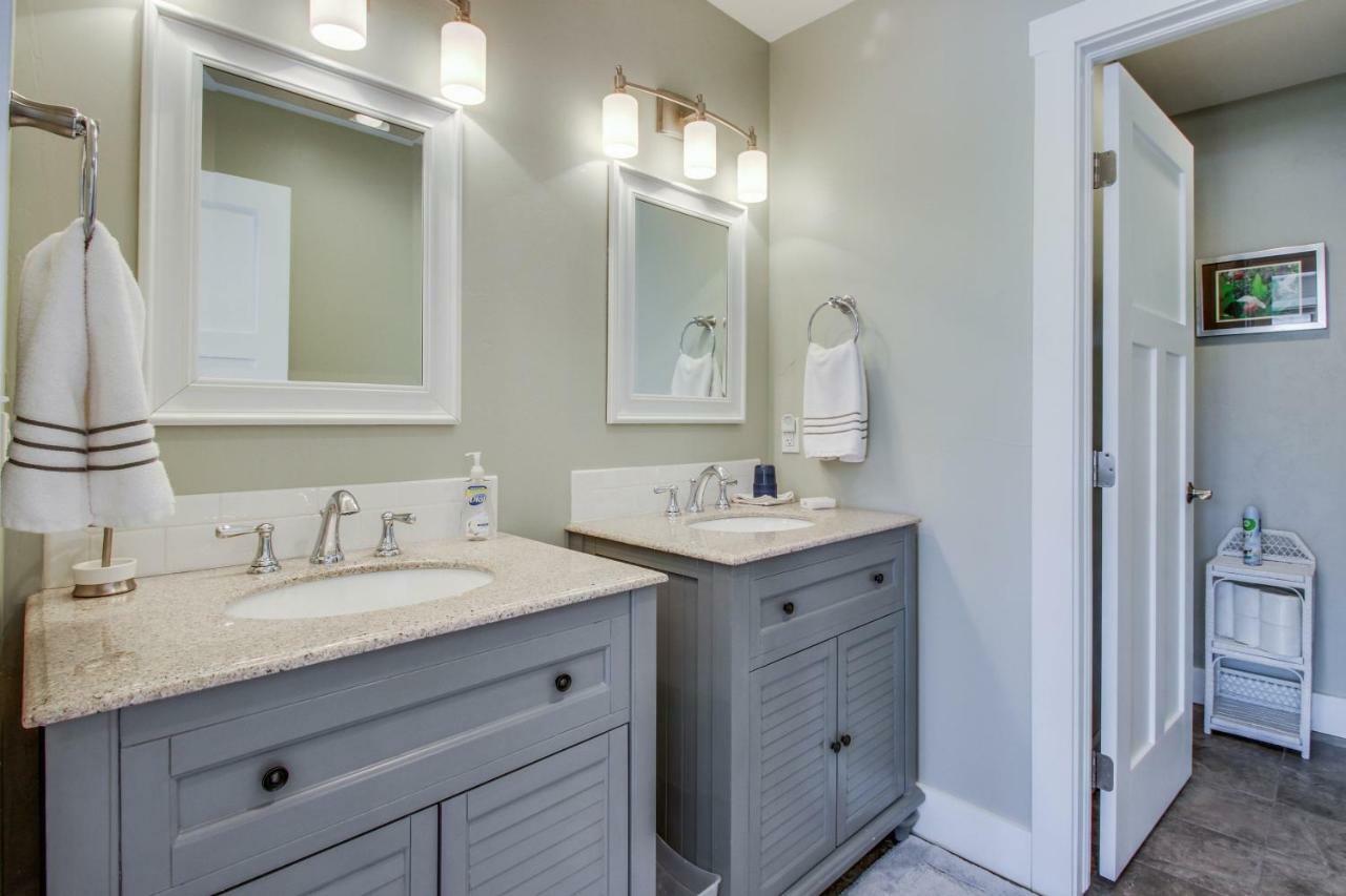 Deluxe Townhome *
