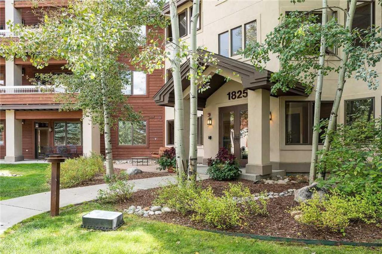 3101 Champagne Lodge, Trappeur's Crossing