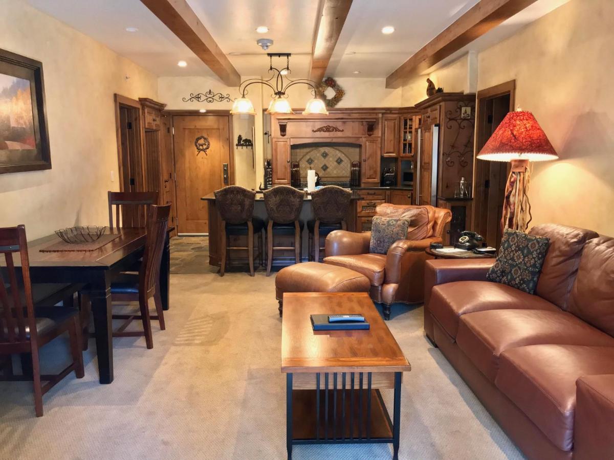 Lodge At Lionshead