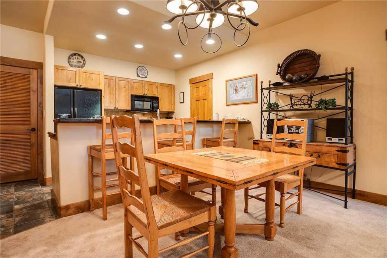3101 Champagne Lodge, Trappeur's Crossing
