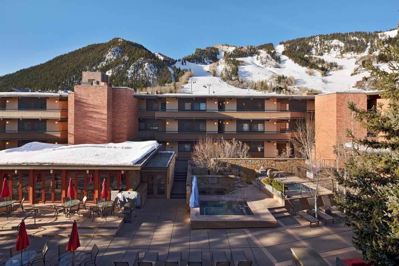 Hotel Square Condominium
