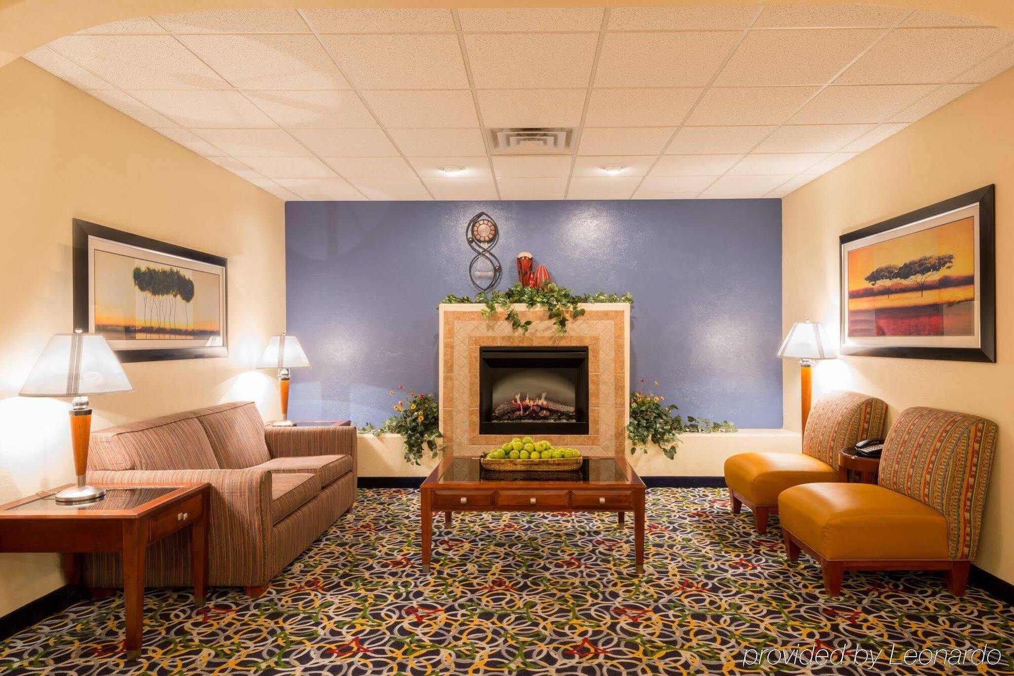 Hotel Express & By Ihg 2*
