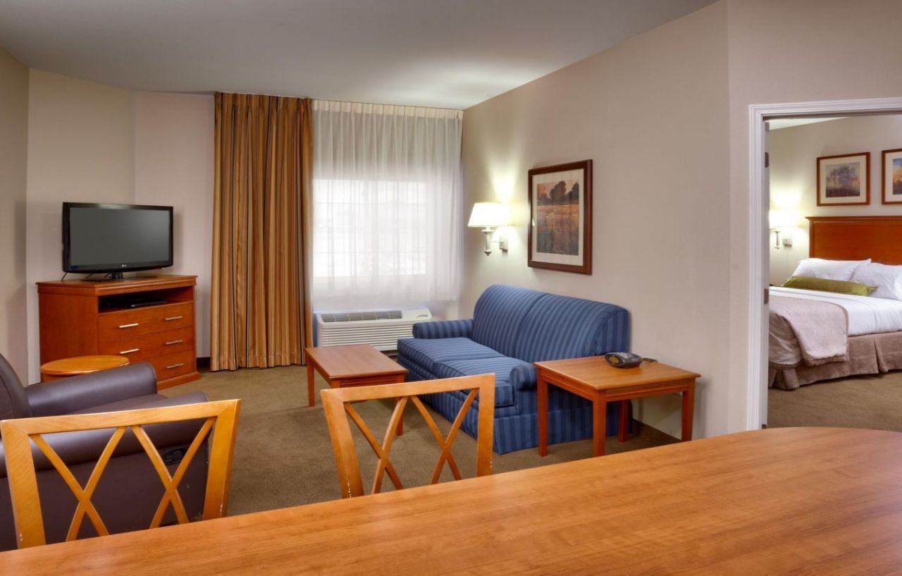 Candlewood By Ihg Hotel