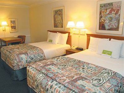 La Quinta By Wyndham Denver Hotel