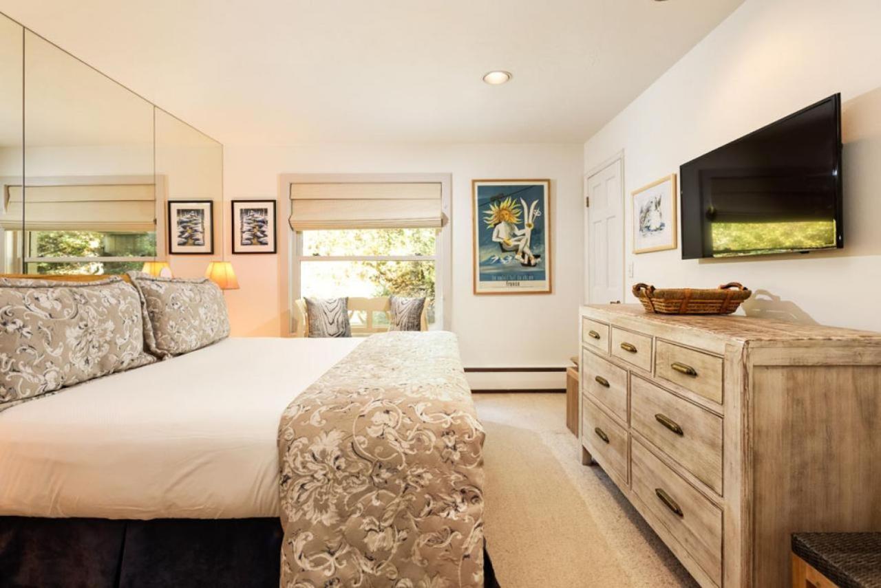 Durant Unit B202, Spacious With Great Views, Excellent Location 2 Blocks To Slopes Holiday home *