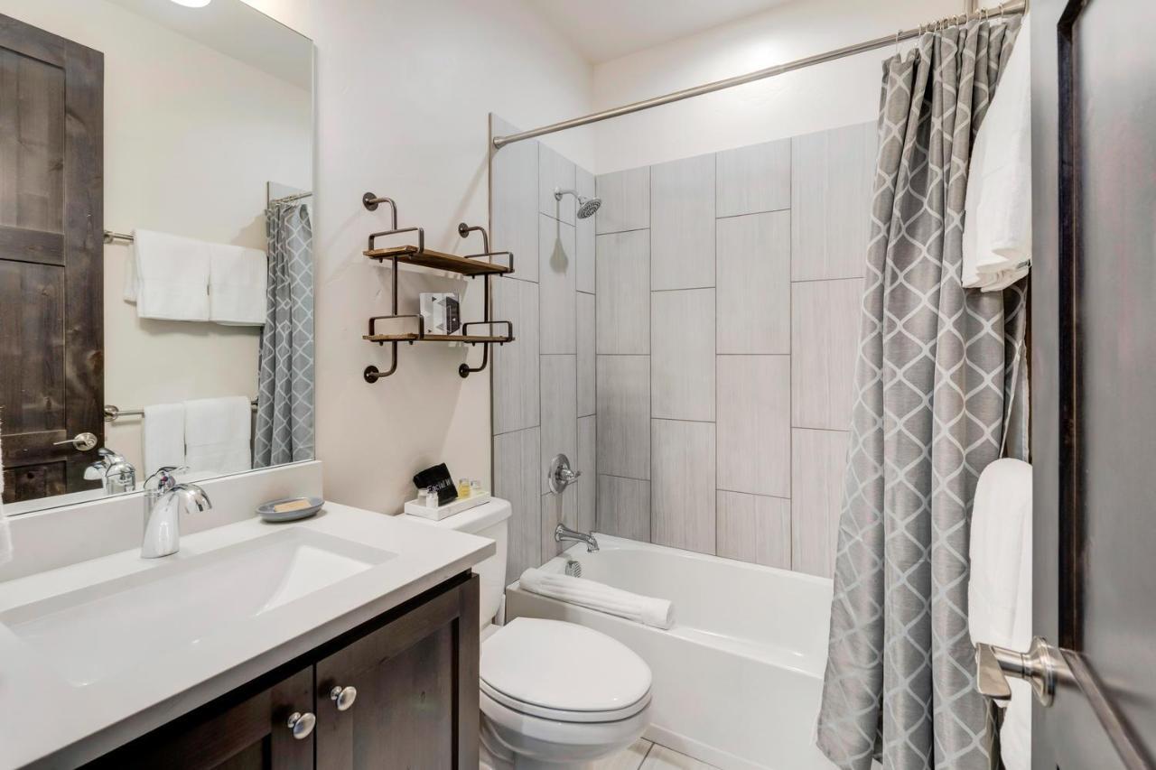 New Luxury #268 With Rooftop Hot Tub & Great Views - 500 Dollars Of Free Activities & Equipment Daily *