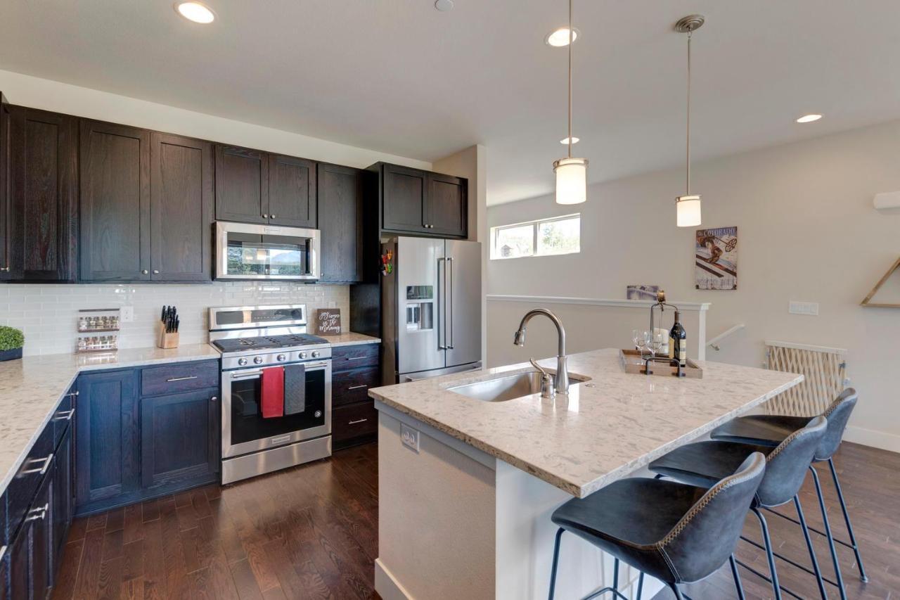 New Luxury #135 With Hot Tub & Great Views - 500 Dollars Of Free Activities & Equipment Daily Holiday home