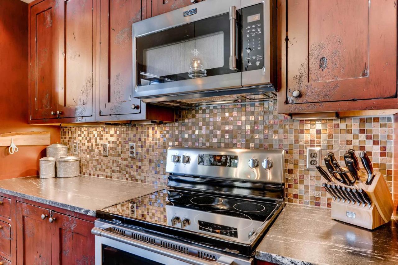 Holiday home Updated Western 2 Blocks To Grand Lake! Grand Lake