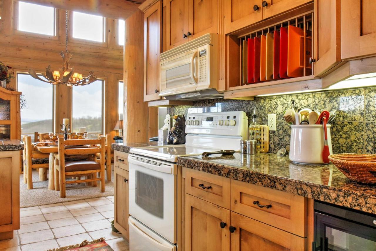 Secluded With Mountain Views And Hot Tub * Granby