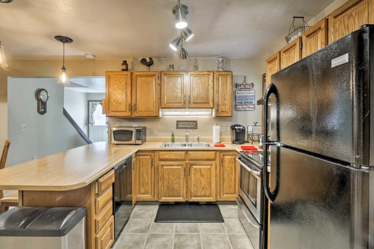 Apartment Grand With Balcony - 1 Block To Water! *