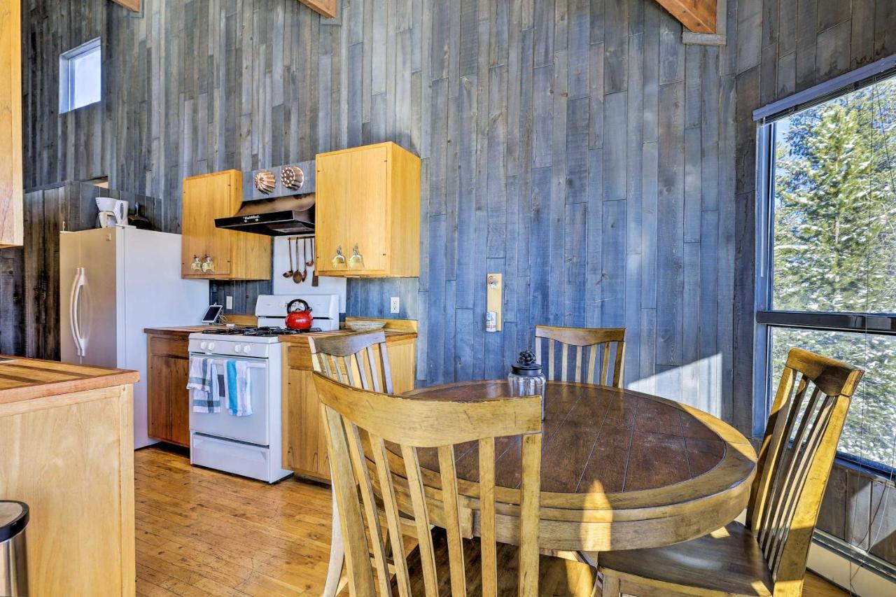 Panoramic Mountain-view Retreat With Hot Tub And Deck! Tabernash