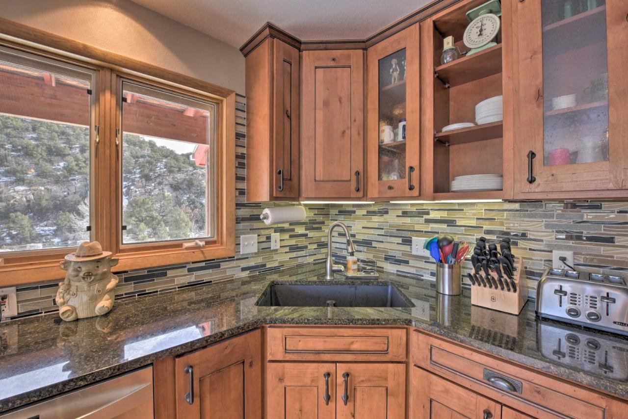 Holiday home On River About 1 Mi To Downtown! *