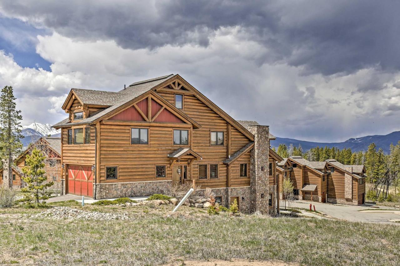 Peaceful With Patio - By Hiking Trails! * Fraser