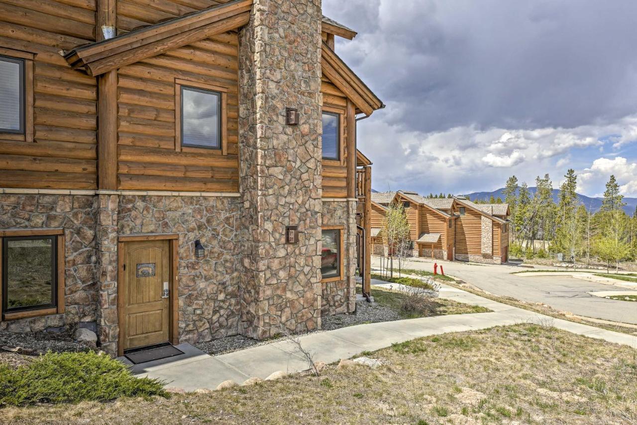 Peaceful With Patio - By Hiking Trails! Apartment