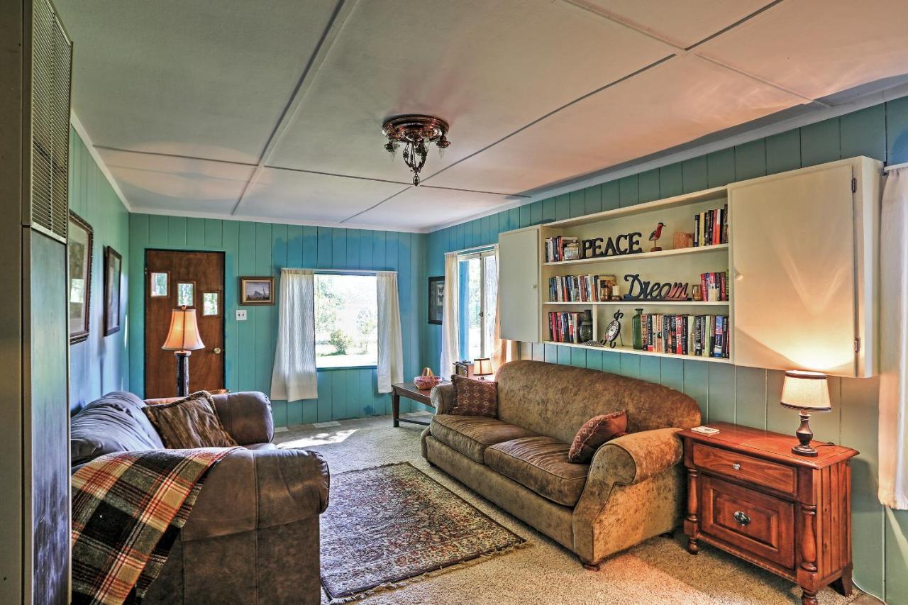 Quiet With Beautiful Yard And Gazebo Holiday home Durango