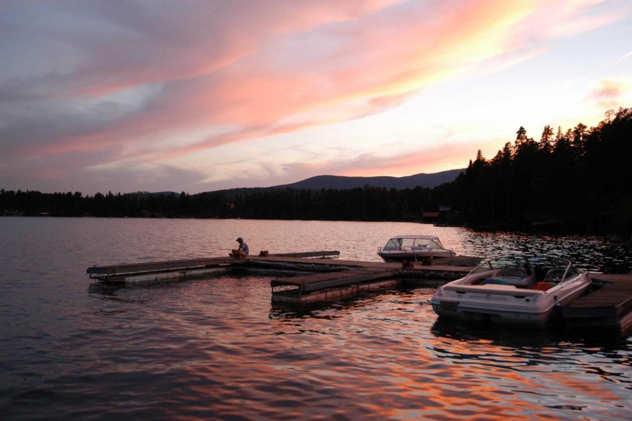 Updated Western 2 Blocks To Grand Lake! Holiday home Grand Lake