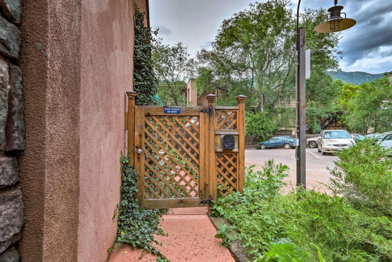 Downtown Tranquil Creek View Apartamento