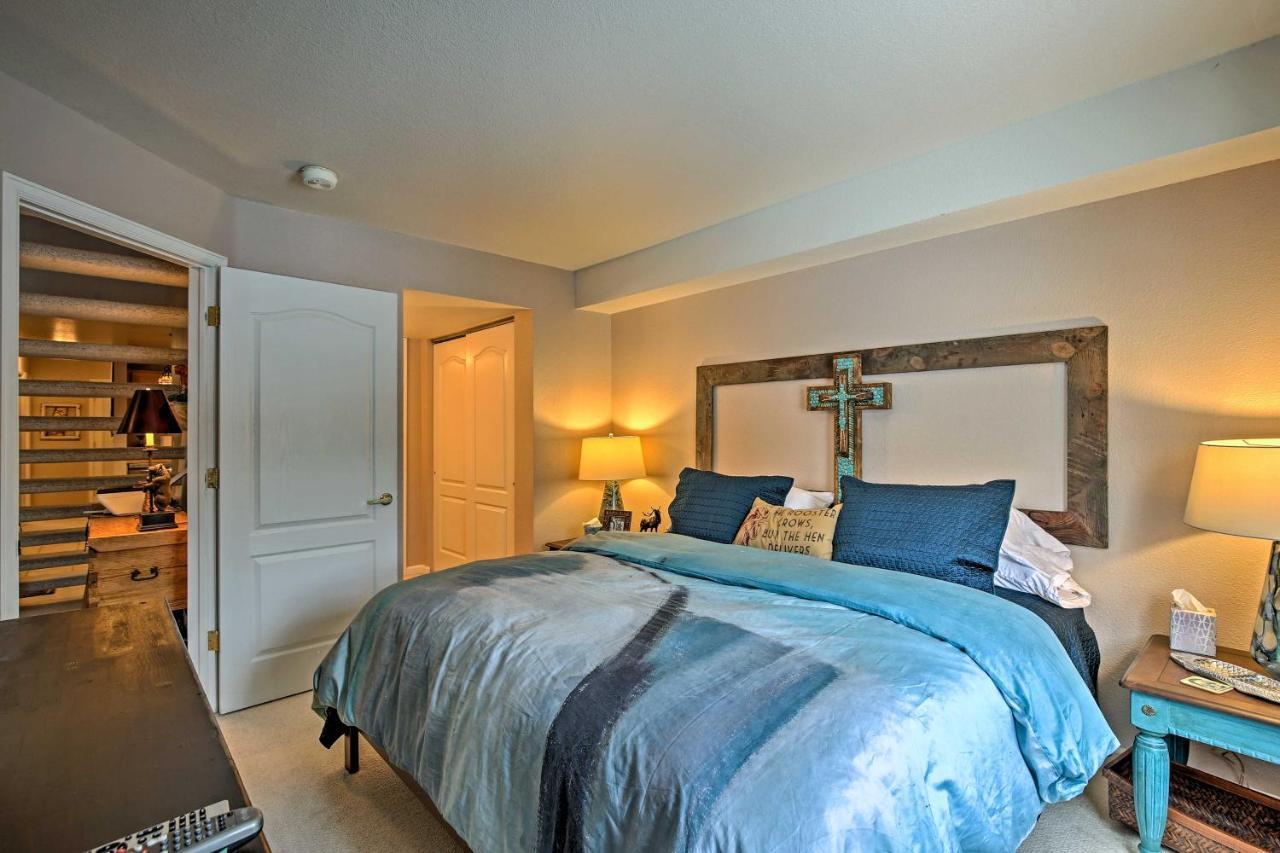 Apartment With Hot Tub And Bus!