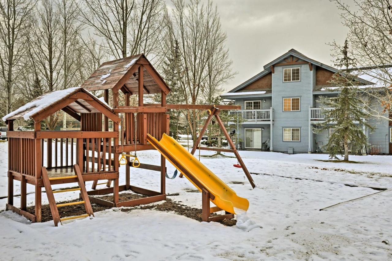 With Hot Tub And Bus! Apartment Steamboat Springs