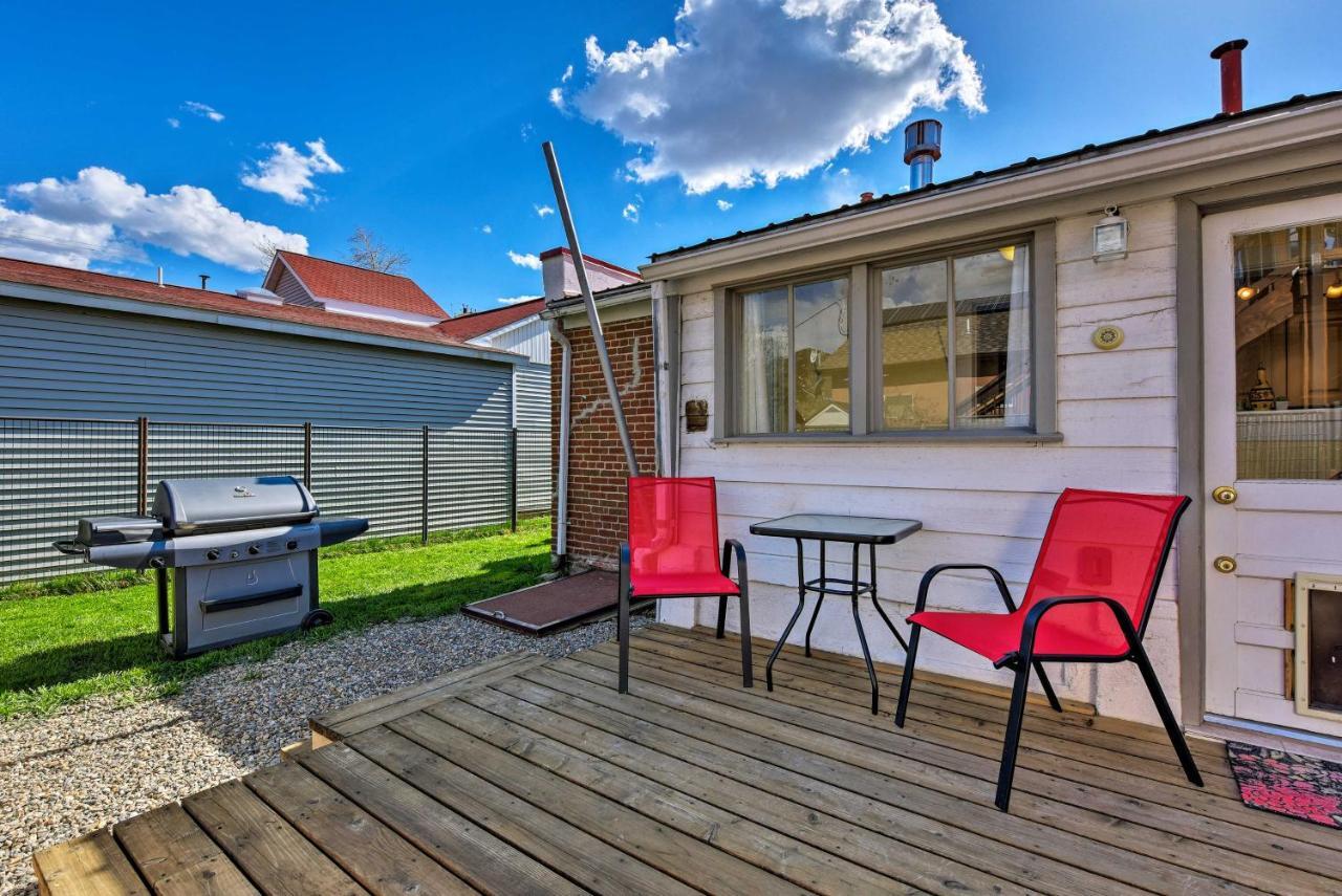 Chic Downtown With Grill, Steps To Main Street!
