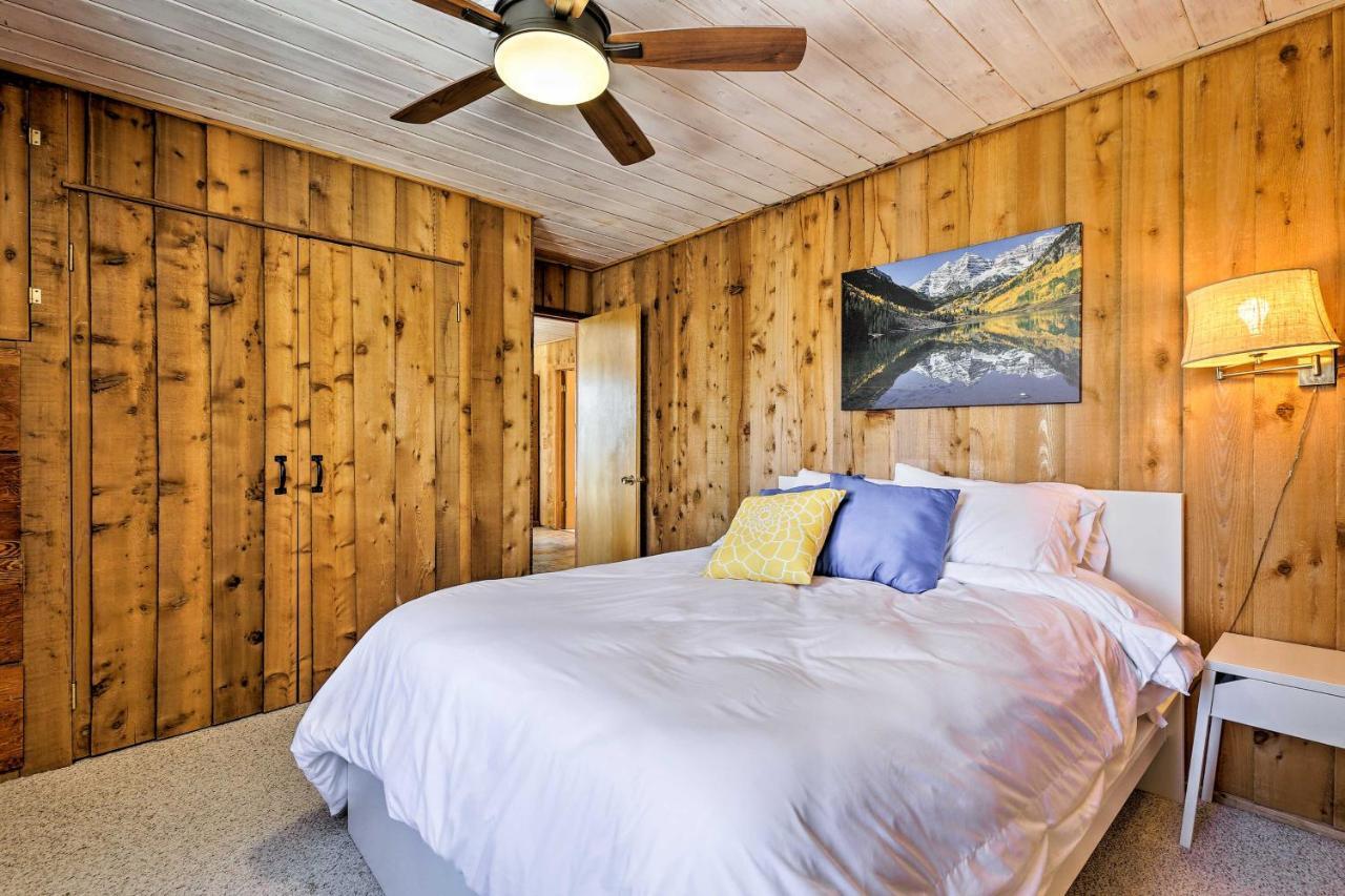 Panoramic Mountain-view Retreat With Hot Tub And Deck! Holiday home