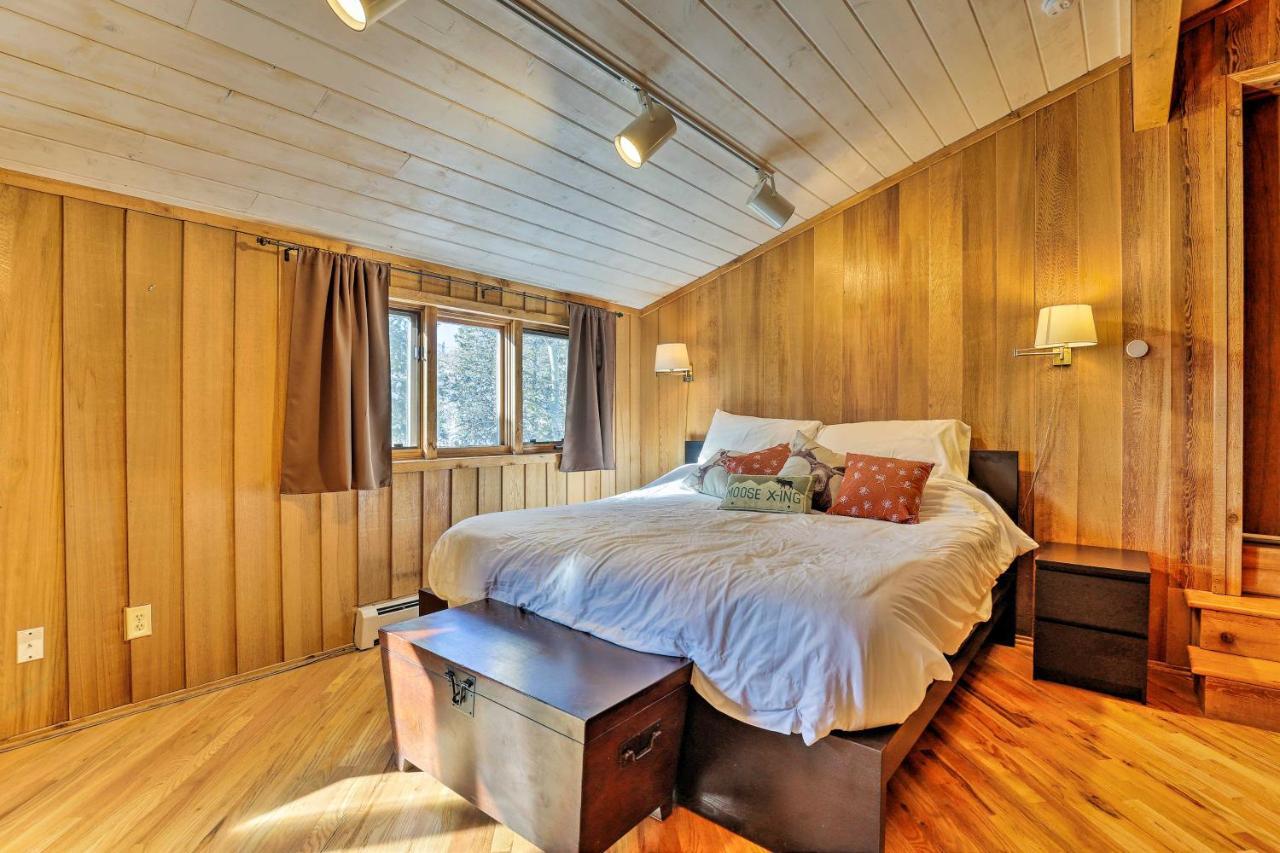 Holiday home Panoramic Mountain-view Retreat With Hot Tub And Deck! *