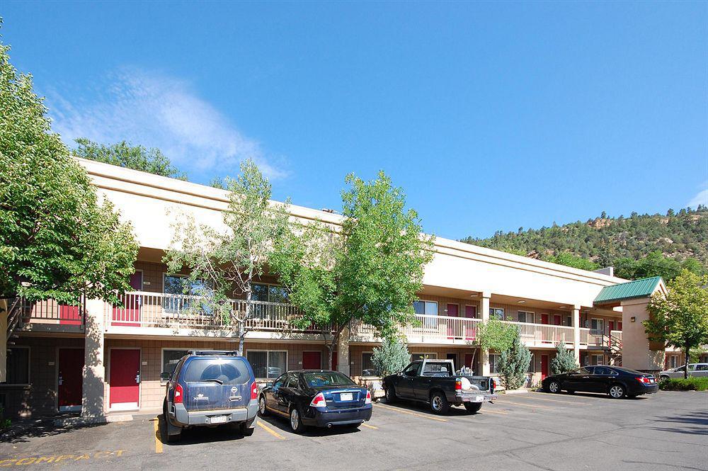 Baymont By Wyndham Motel 3*
