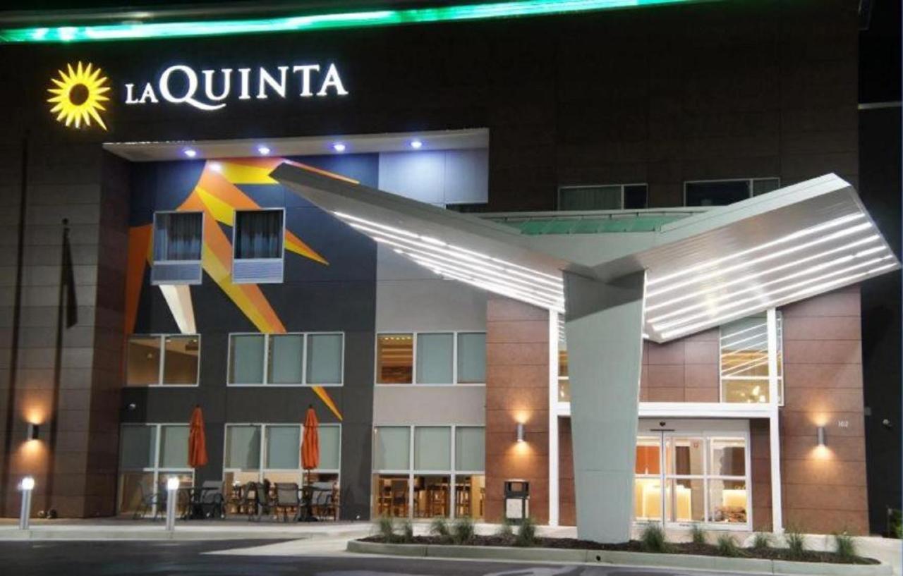 Hotel La Quinta & By Wyndham 3*
