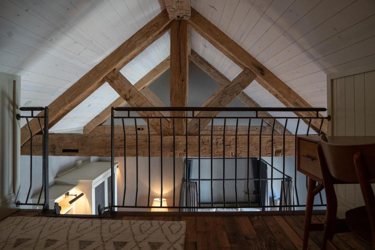 Public House Lofts Hotel