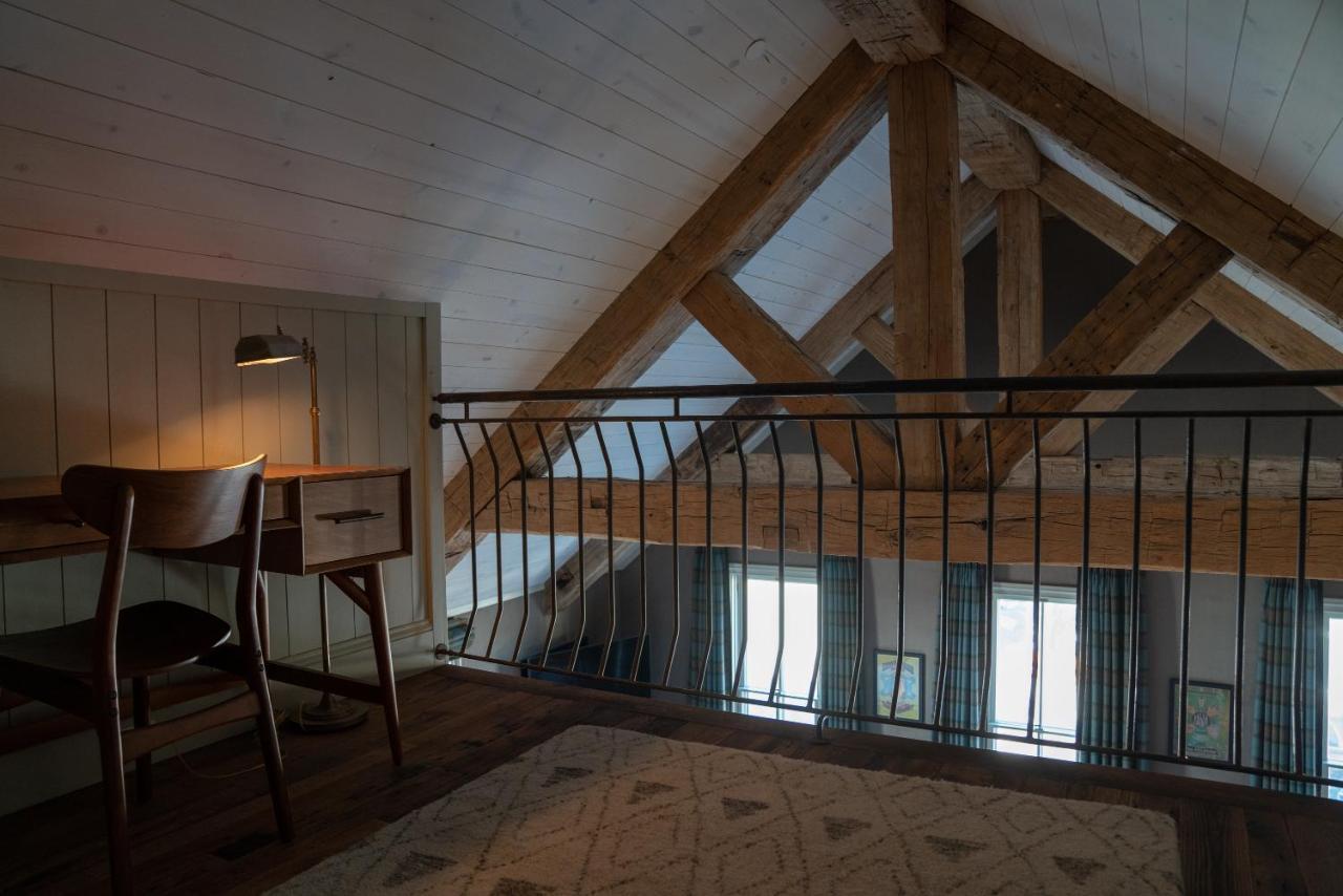 Public House Lofts 4*