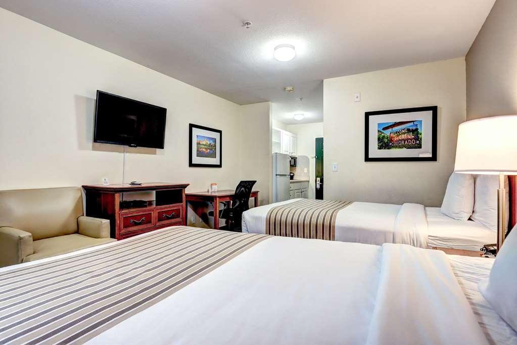 Suburban Denver North Hotel 2*