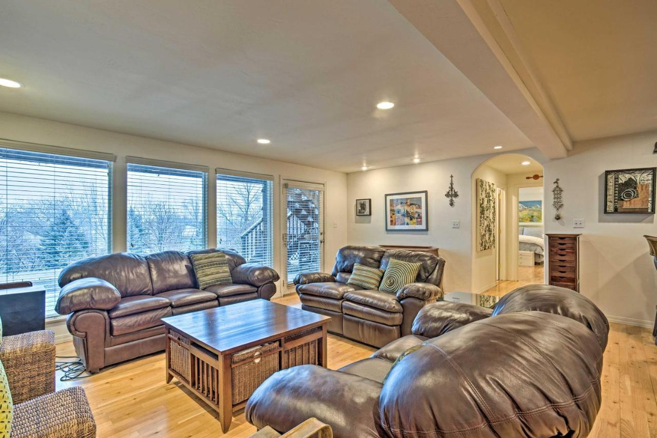 Abode About 2 Miles To Wineries And Golf! Holiday home *