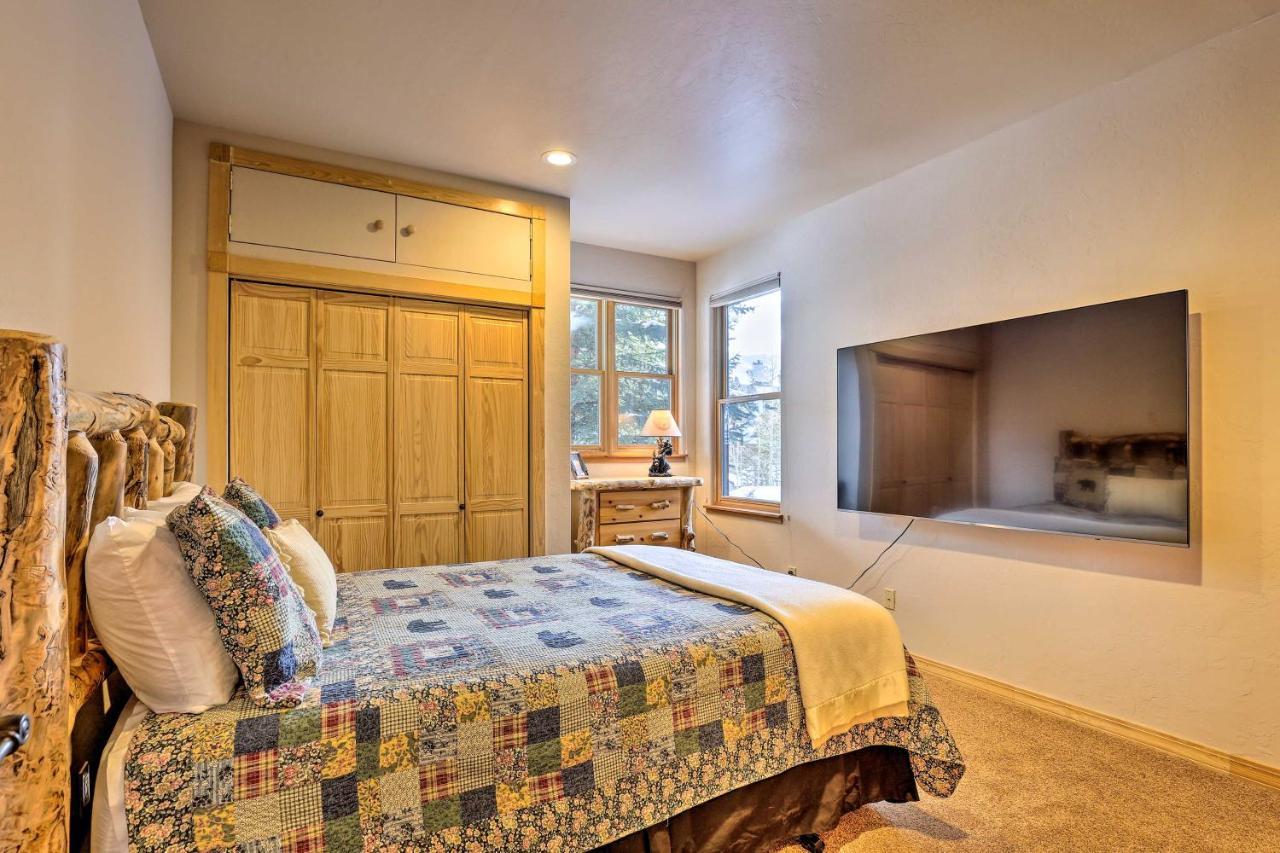 Access To Skiing And Hiking Trail Holiday home *