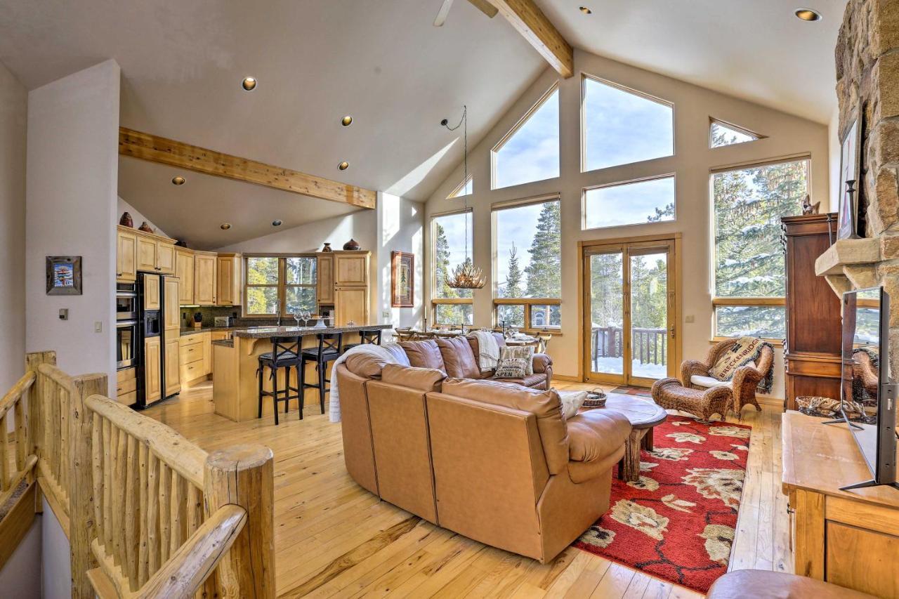 Access To Skiing And Hiking Trail Holiday home Breckenridge