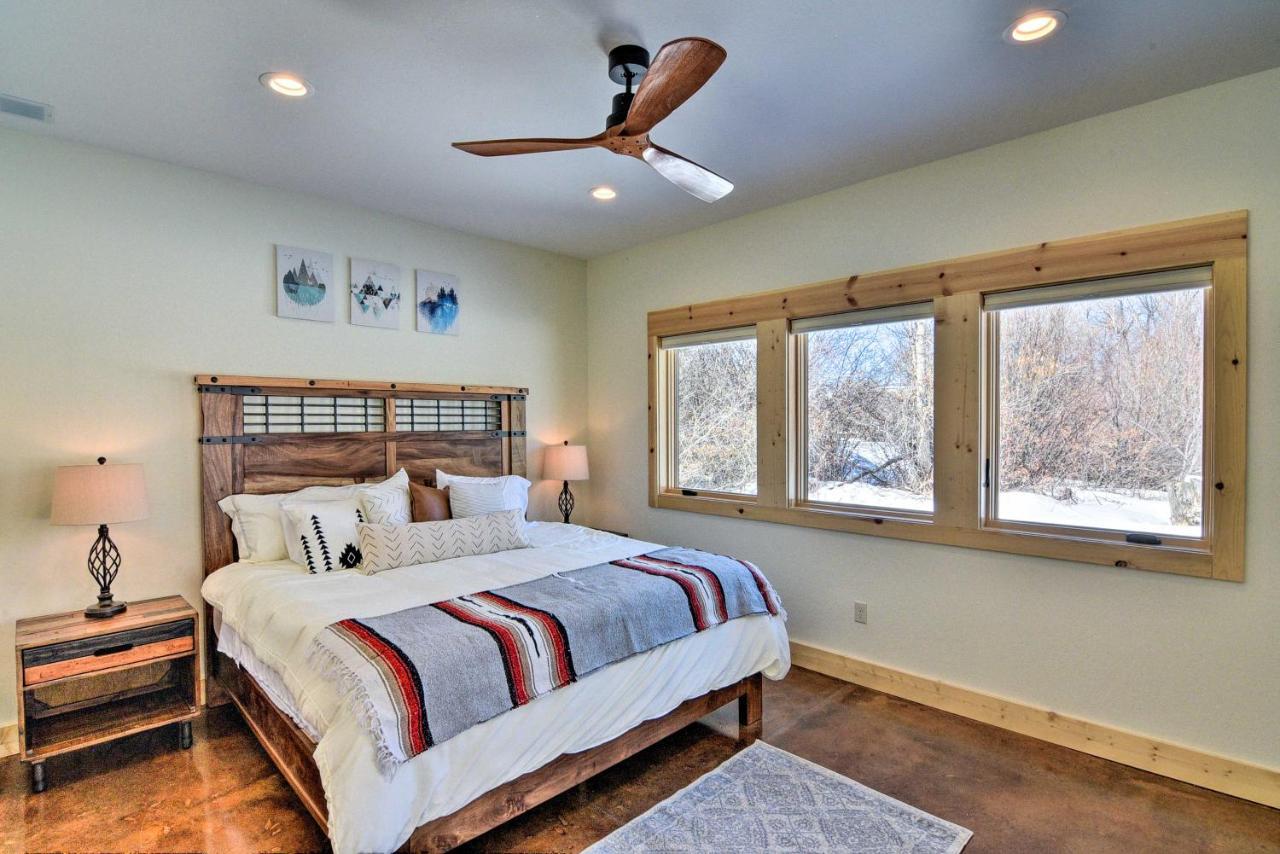 Holiday home Riverfront With Bbq 2 Mi To Downtown Gunnison!